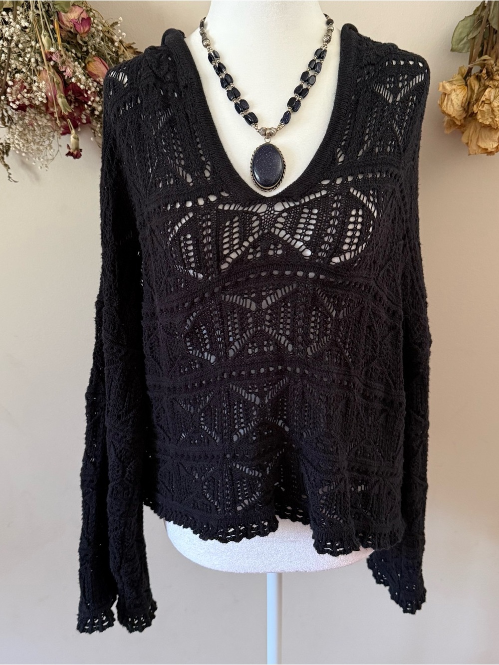 Time and Tru Black Crochet Hooded V-Neck Sweater